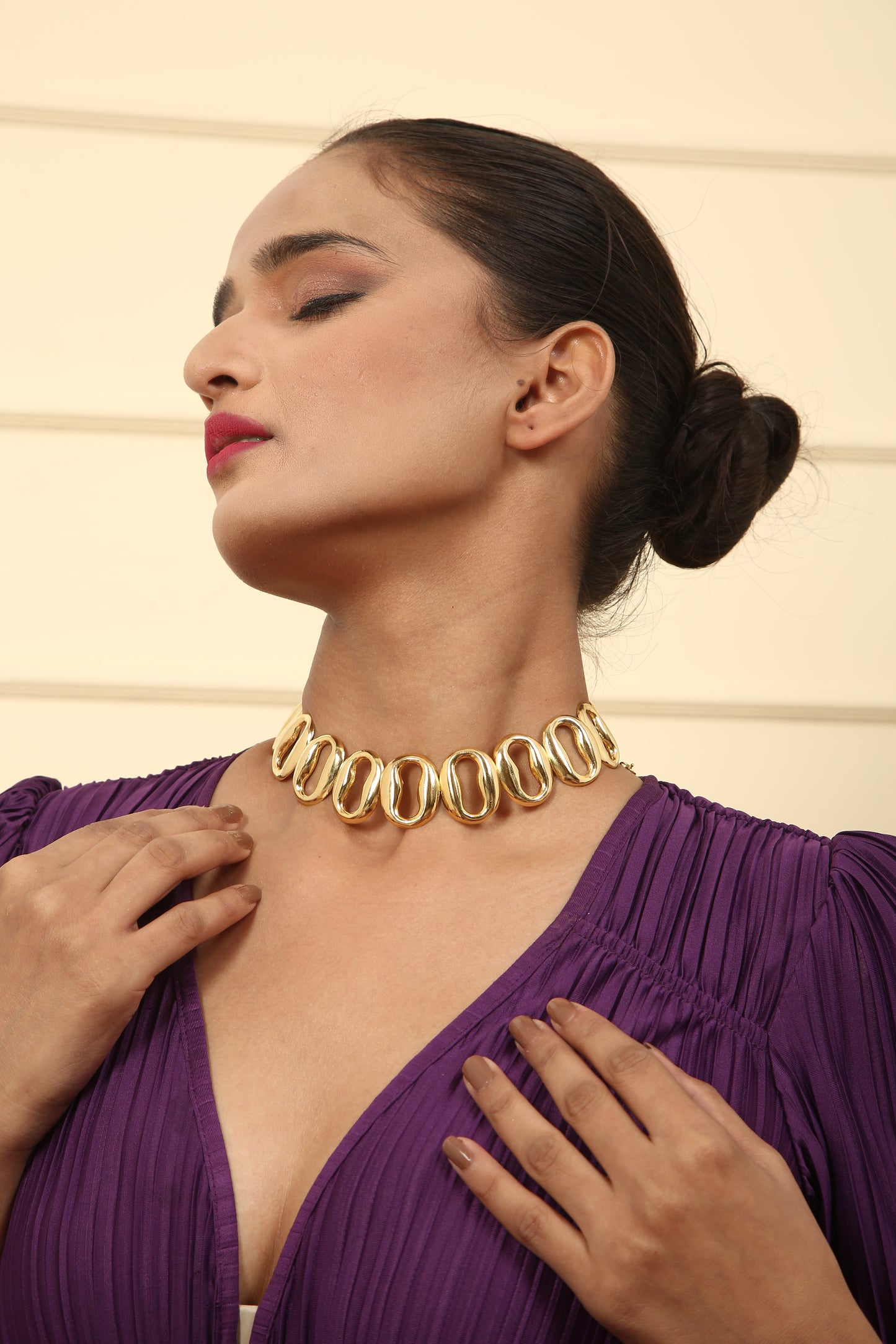 Ovate Choker