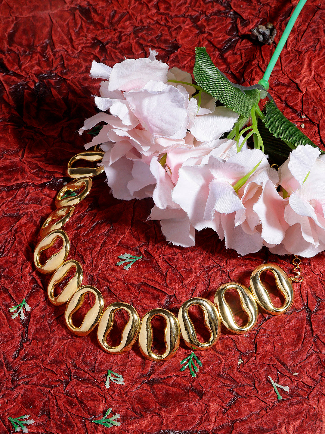 Ovate Choker
