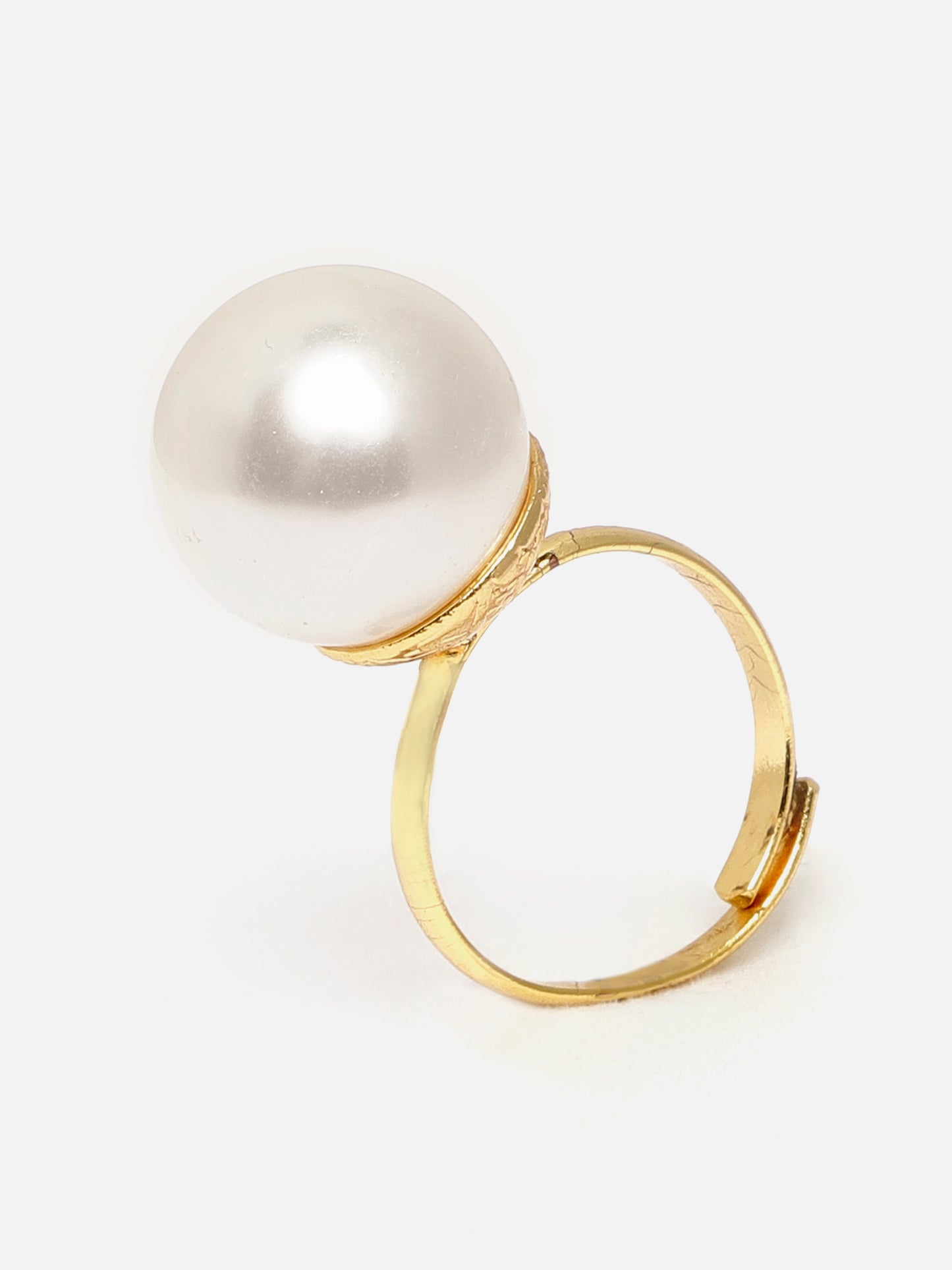 Oversized Pearl Ring
