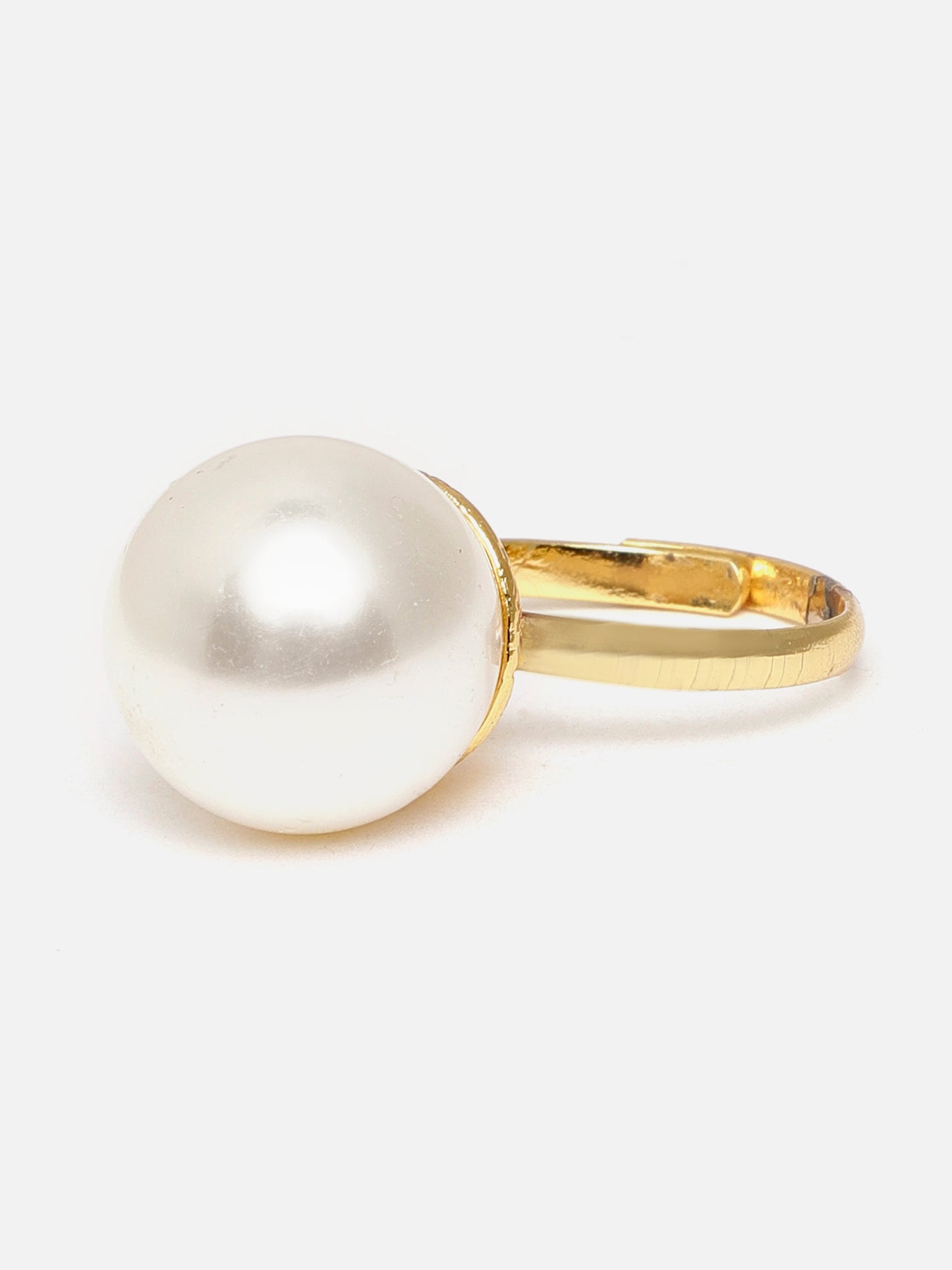 Oversized Pearl Ring
