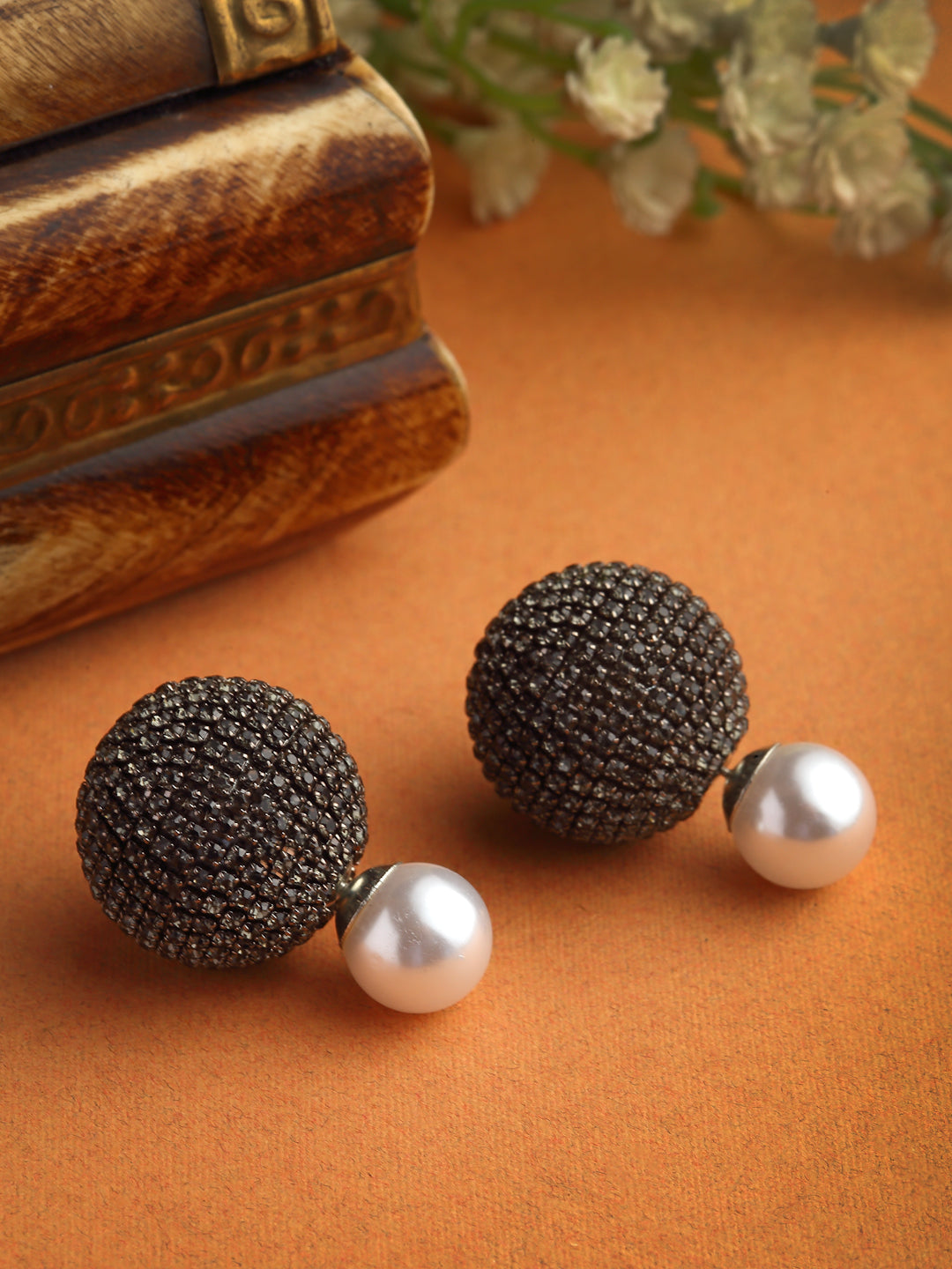 Charcoal Black Kirakira Dual Studs