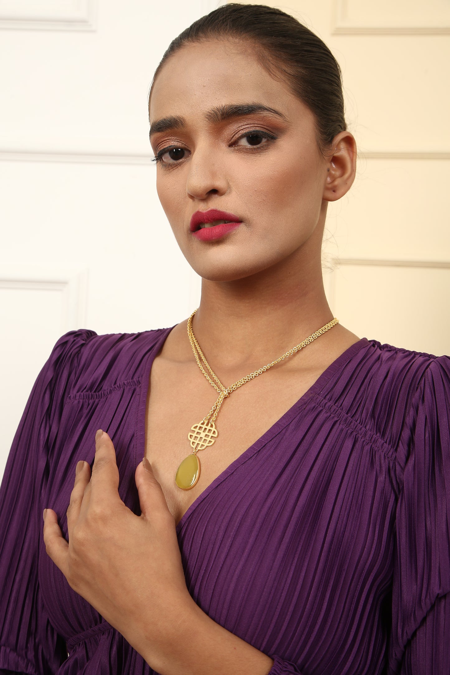 Knot Necklace