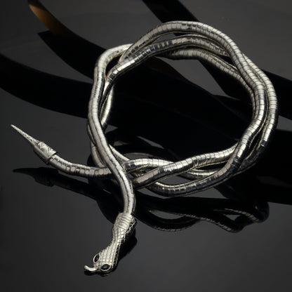 Serpiente Sliver Necklace